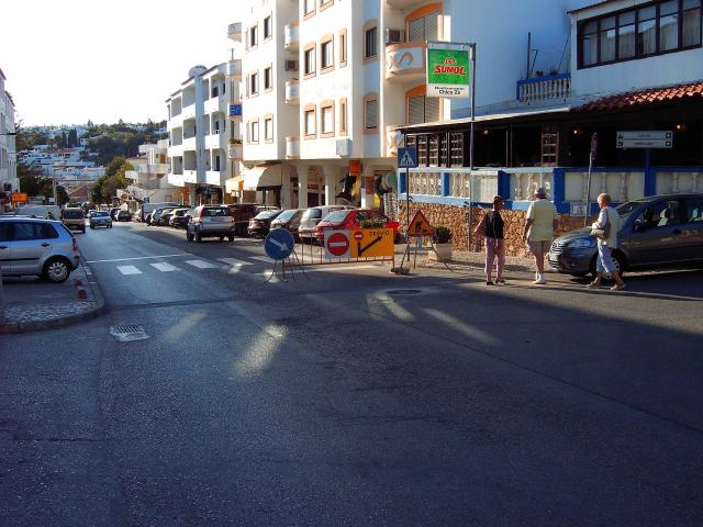 gal/Peter_Belinfante/Roadworks/Carvoeiro 21 tm 28.04.05 00012 roadworks.jpg